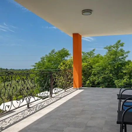 Modern Eva With Pool Near Buje Villa Kastel